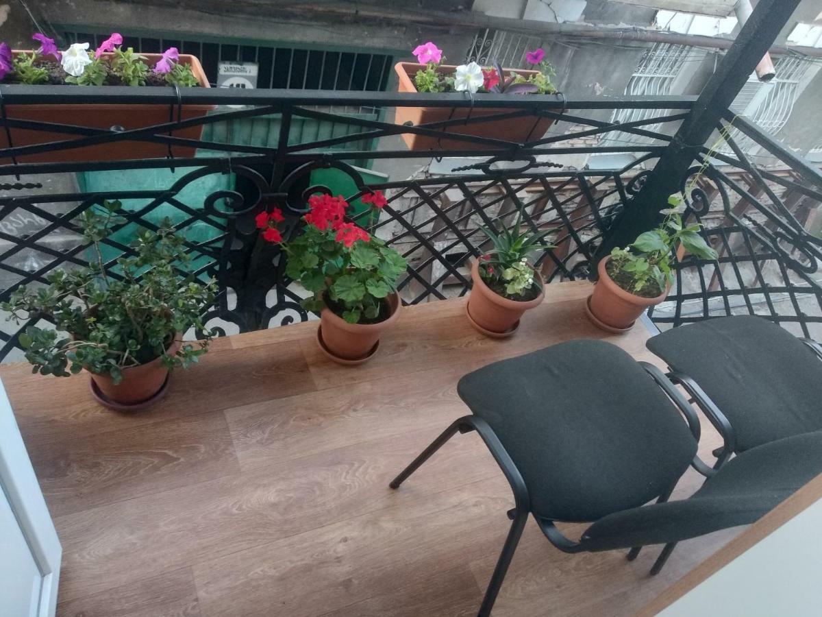 Apartamento Emi&Mari Tiflis Exterior foto